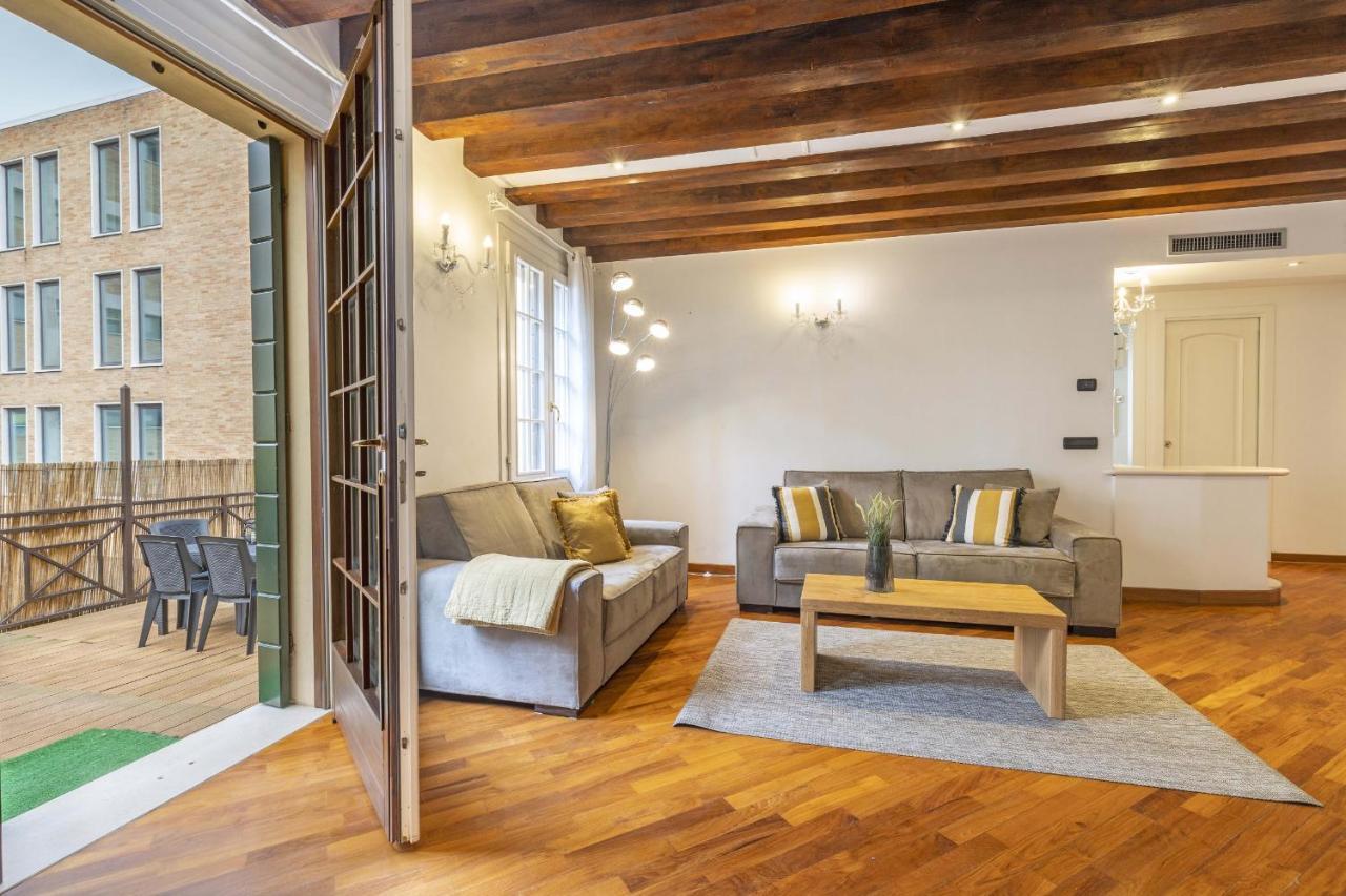 Tolentini Canal View & Terrace By Wonderful Italy البندقية المظهر الخارجي الصورة